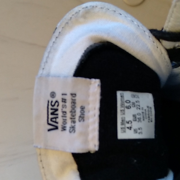 Vans - Picture 5 of 6